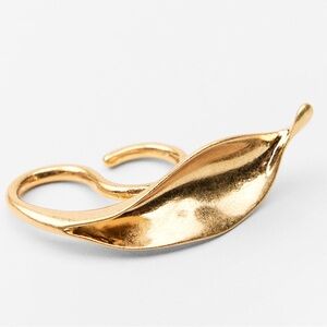NWT Zara Gold Leaf Ring